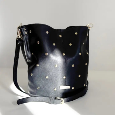 Bombonera Tachas Negra