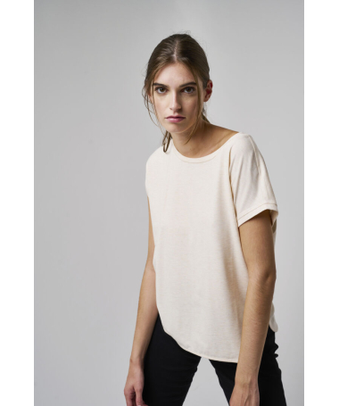 Camiseta rebel Crudo