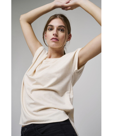 Camiseta rebel Crudo